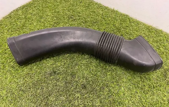 Mercedes-Benz S AMG W221 Air intake duct part A1560941782