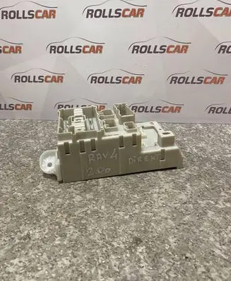Toyota RAV 4 (XA20) Fuse box set 8273342080 1E310199