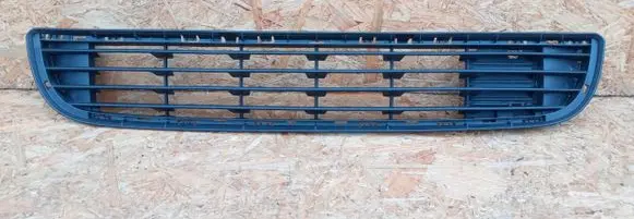 Front bumper lower grill