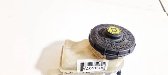 Brake fluid reservoir