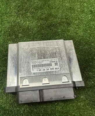 Volkswagen Golf VII Engine control unit/module 04E907309A 261S07726