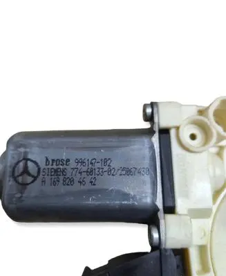 Mercedes-Benz B W245 Rear door window regulator motor A1698204642 996147102 25067430