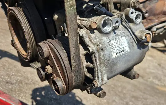 Mitsubishi Lancer Air conditioning (A/C) compressor (pump) MN185570