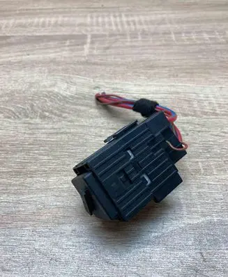 BMW 3 E90 E91 Other relay 6939890 WITHRELAY