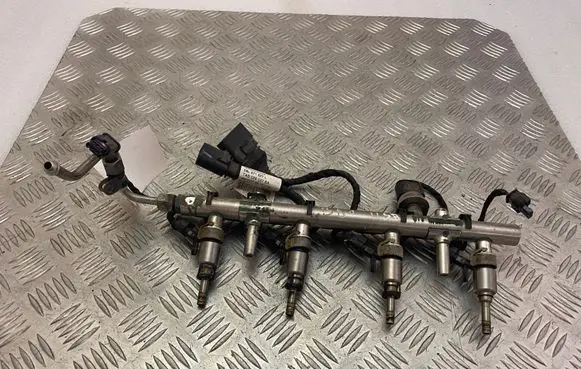 Fuel injectors set