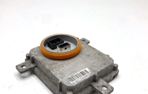 Skoda Octavia Mk3 (5E) Voltage converter/converter module 8K0941597B