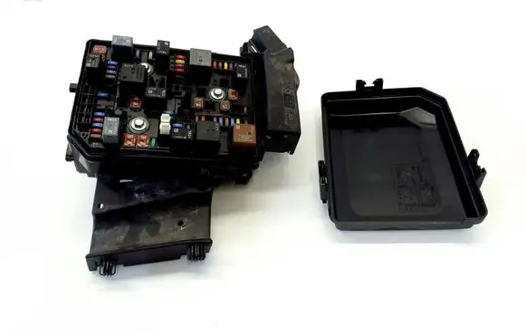 Opel Astra K Fuse box set 39216535 39049563
