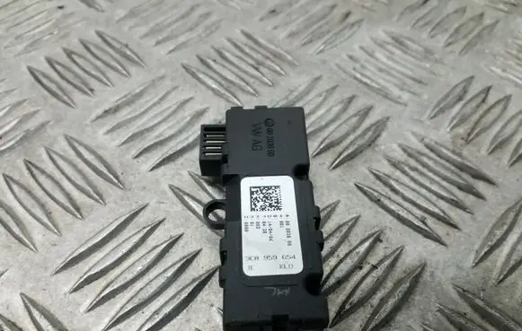 Volkswagen PASSAT B6 Steering angle sensor 3C0959654