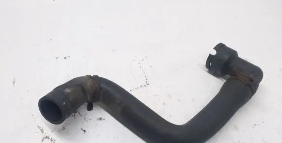 Engine coolant pipe/hose