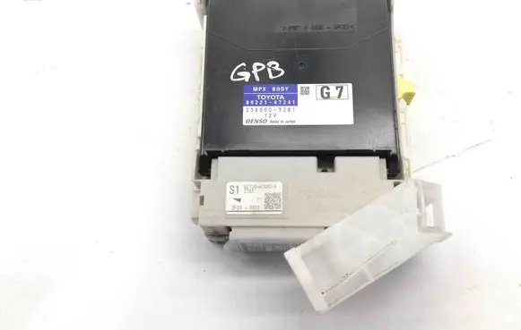 Toyota Prius+ (ZVW40) Central body control module 8922147241