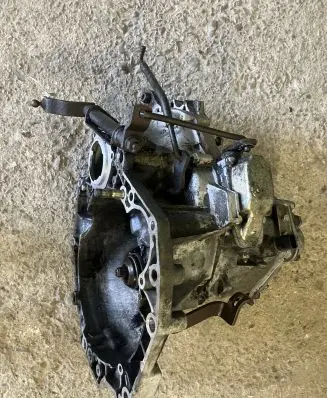 Fiat Uno Manual 5 speed gearbox 7575949
