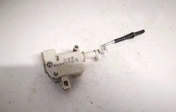 Volkswagen Touran I Central locking motor 1t0810773 3b0959782