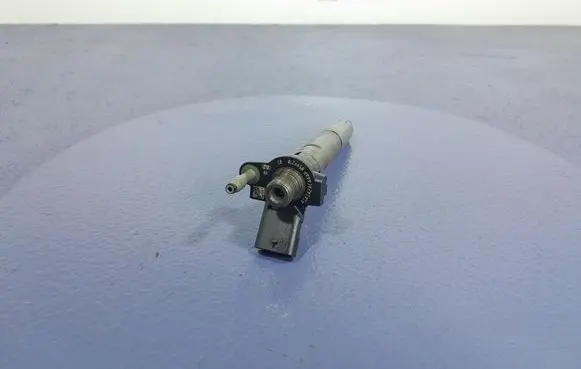 Fuel injector