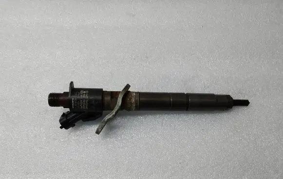 Volvo S60 Fuel injector 31303238 91303238 120324