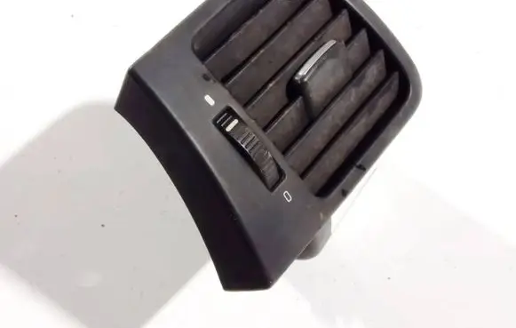 Subaru Legacy Dash center air vent grill