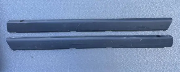 Nissan Patrol Y60 Rear door glass trim molding 8290252N01 8290352N01