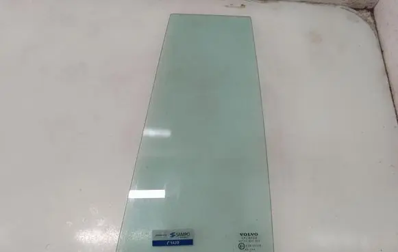 Volvo 940 Rear vent window glass 43R00048