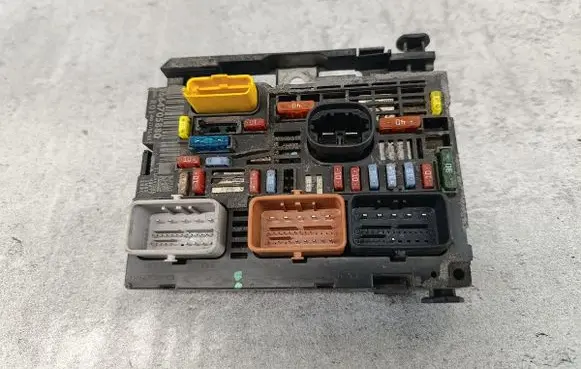 Citroen C4 I Picasso BSM Control unit