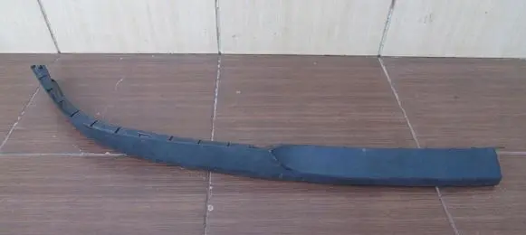 Opel Astra H Front bumper lip 13238560