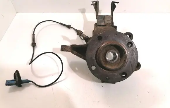 Peugeot 206 Front wheel hub spindle knuckle