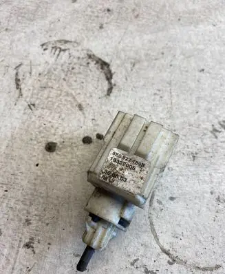 Audi A4 S4 B7 8E 8H Brake pedal sensor switch 8e0927189b