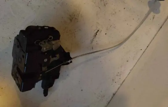 Audi A4 S4 B6 8E 8H Front door lock