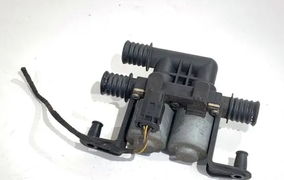 BMW X5 F15 Coolant heater control valve 6910544