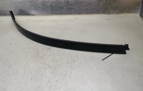 Under headlight/headlamp trim