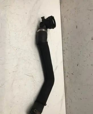 Coolant pipe/hose