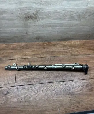 BMW 5 E39 Fuel main line pipe 0445216008 7788679