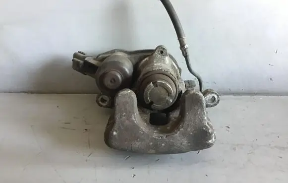 Renault Megane III Rear brake caliper