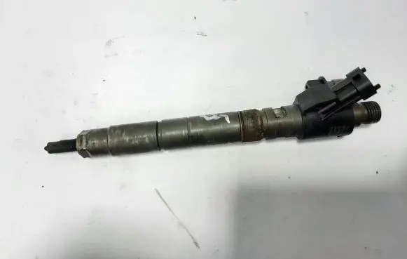 Volvo XC60 Fuel injector 31272690