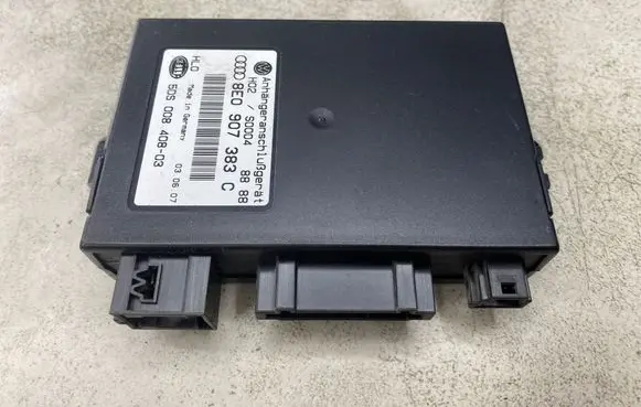 Audi A4 S4 B7 8E 8H Tow bar trailer control unit/module 8E0907383C S0004 5DS00840803