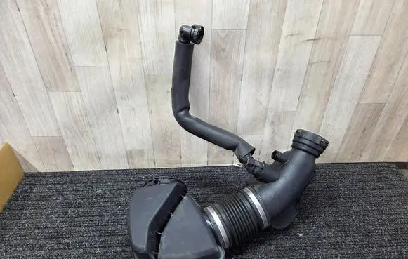 BMW 3 F30 F35 F31 Intake resonator 8601681 13718601681 70604239