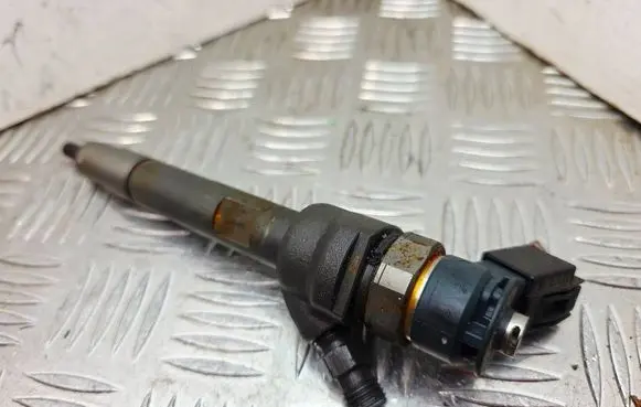 Mini One - Cooper Coupe R56 Fuel injector 7798446 0445110601
