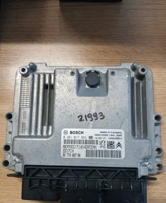 Peugeot Partner Engine control unit/module 0281017863 9677006780 9666729580