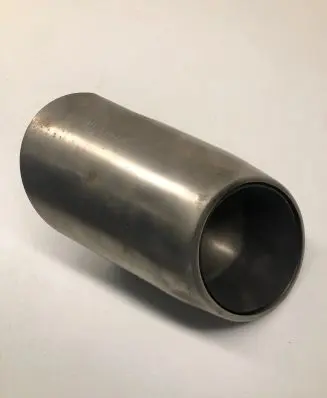 Porsche Cayenne (9Y0 9Y3) Muffler ending 95B253682C