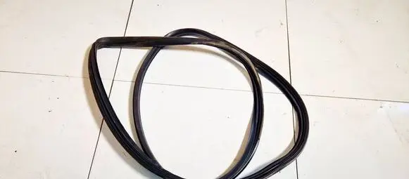 Honda Jazz Rubber seal front coupe door 