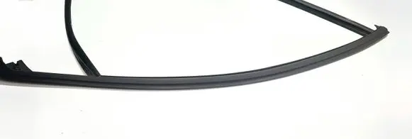 Volvo V70 Rubber seal front door window/glass 