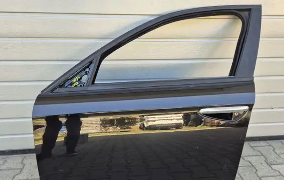 Alfa Romeo 159 Front door