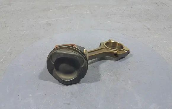 Piston