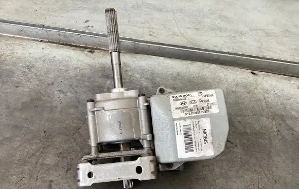 KIA Ceed Steering wheel axle 563001H100 4HED0706 1H56300100