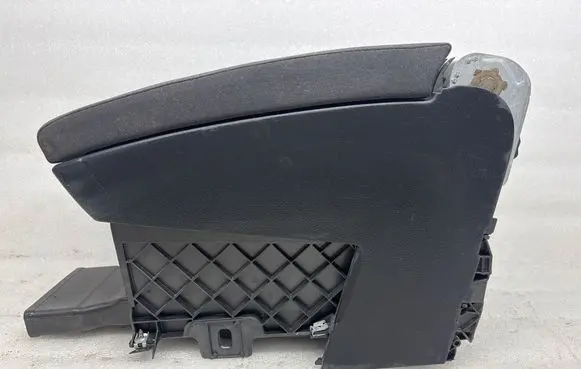 Volkswagen PASSAT B6 Armrest 3C0863319AQ 1148400374 01122011