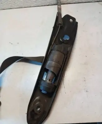 Volvo XC90 Front seatbelt 8686632