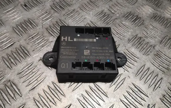 Mercedes-Benz C W204 Door control unit/module 2129004114 A2129004114