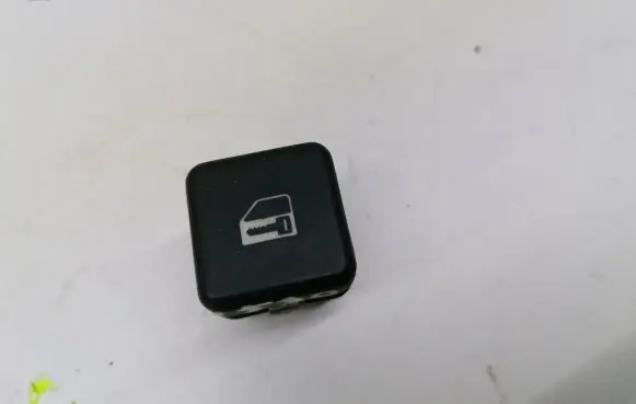 Central locking switch button