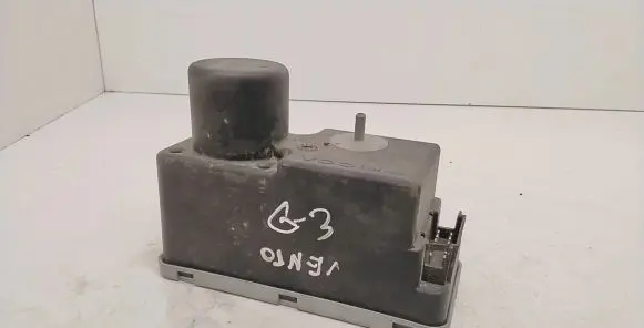 Volkswagen Golf III Central locking vacuum pump 1H0962257