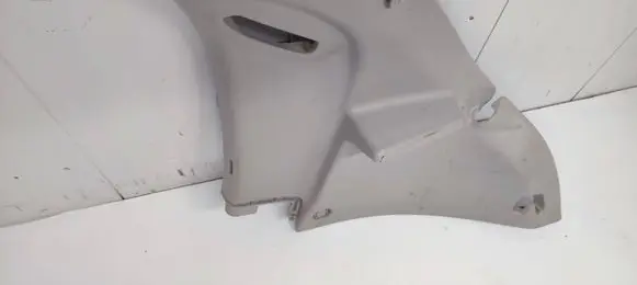 (D)pillar trim (top)