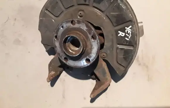 Skoda Yeti (5L) Front wheel hub