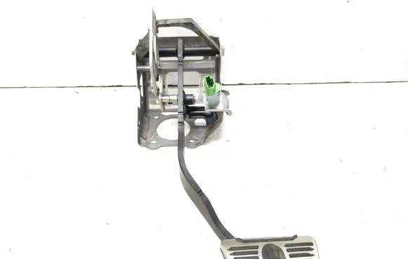 Maserati Ghibli Brake pedal 06700053410